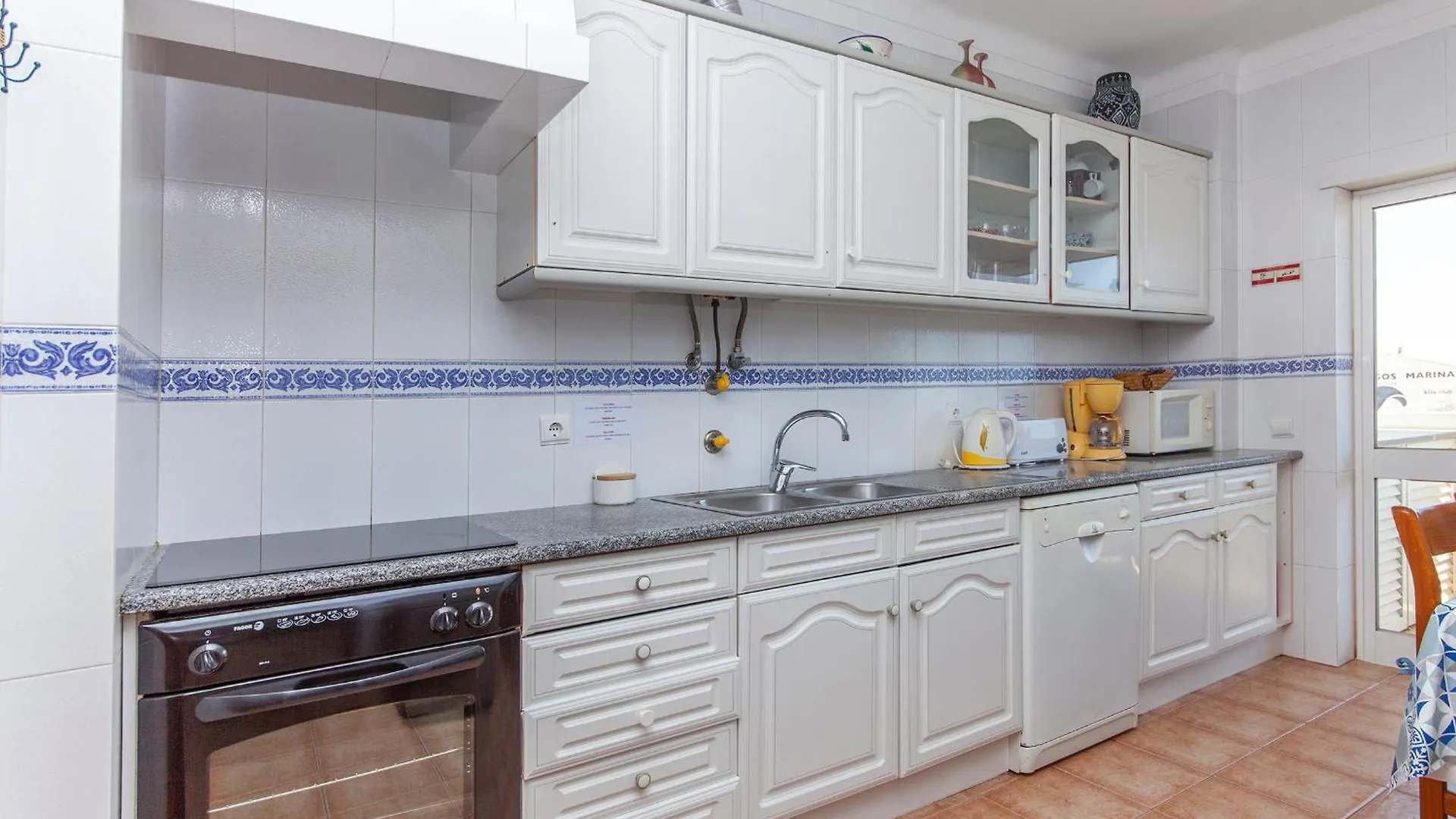 Affittacamere P - Meia-Praia Seaview Guesthouse Lagos