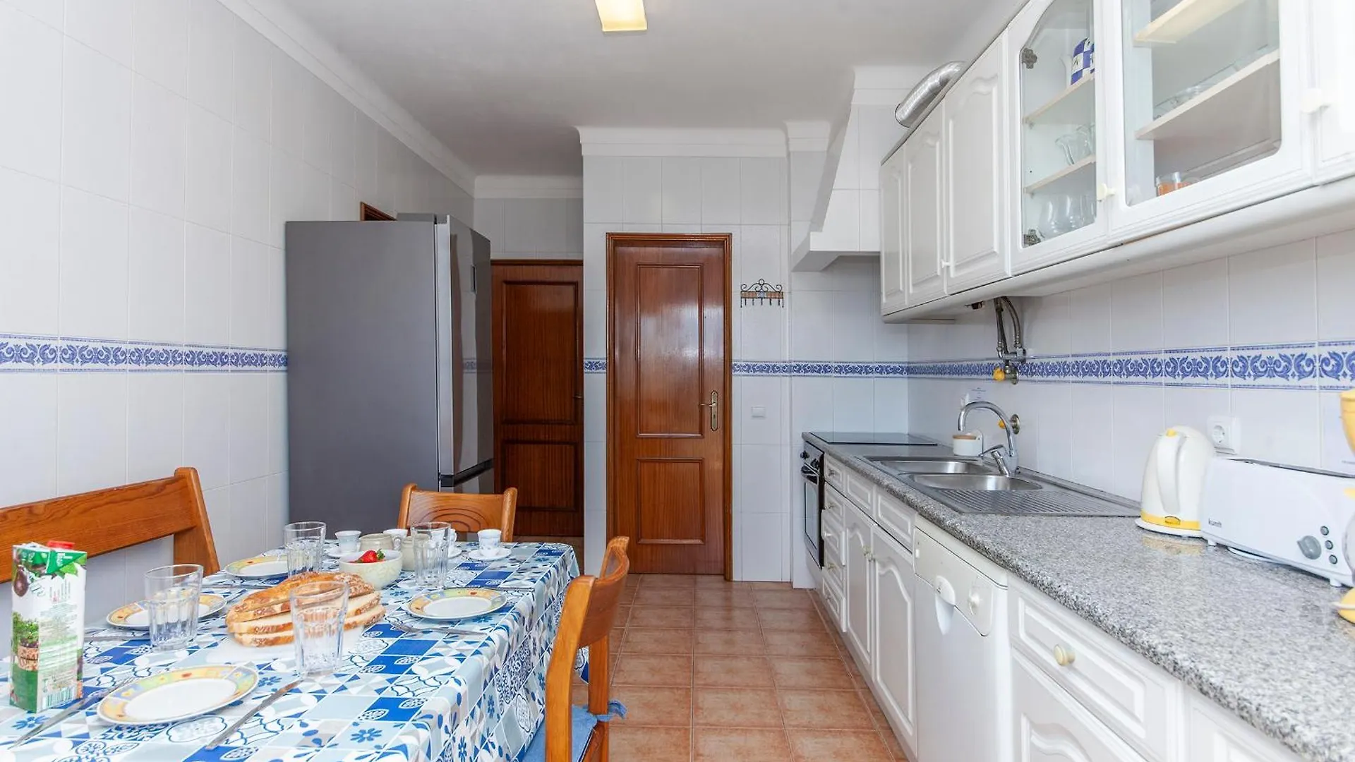 P - Meia-Praia Seaview Guesthouse Lagos